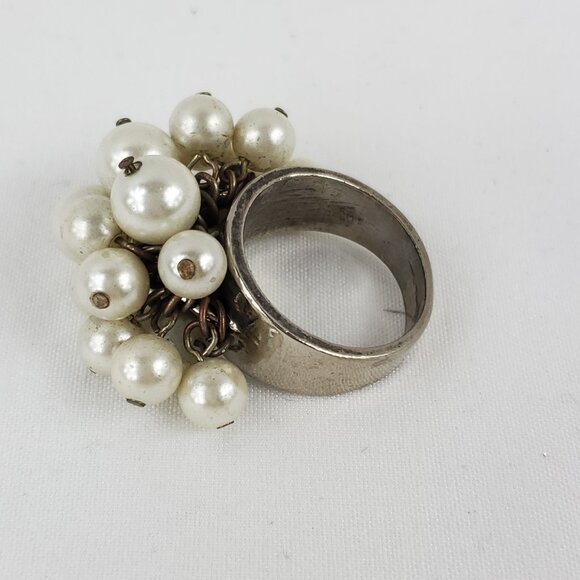 White Imitation Pearl Bead Cluster Ring Sz 7 - Picture 3 of 6